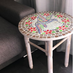 Mesa Ratona de Madera con Mosaico